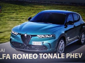 Photo of Alfa Romeo Tonale (2023) test: koliko vredi plug-in hibridna verzija?