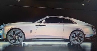 Photo of Ovaj Rolls-Royce Spectre ima jedinstvenu duginu boju